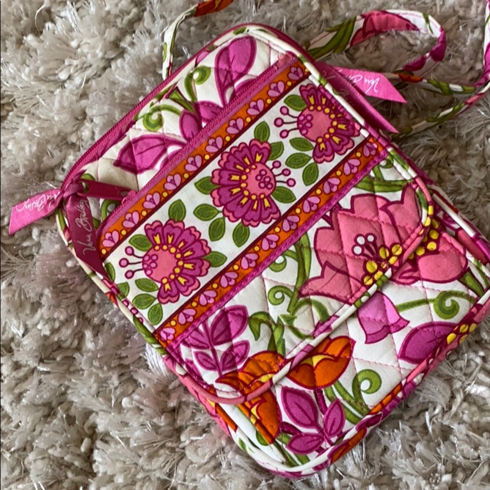 VERÁ BRADLY CROSS BODY BAG